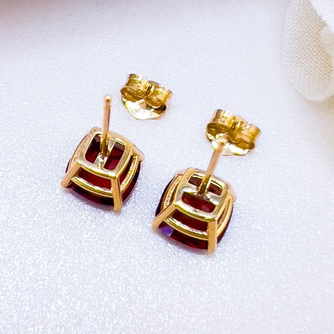 Solid 10k Yellow Gold Genuine Garnet 6mm Stud Earrings, New