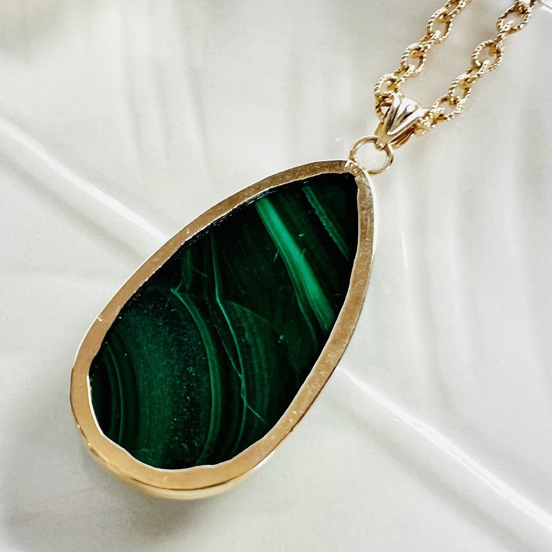 Solid 14k Yellow Gold Genuine Malachite Cabochon (25ct) Drop Pendant, New