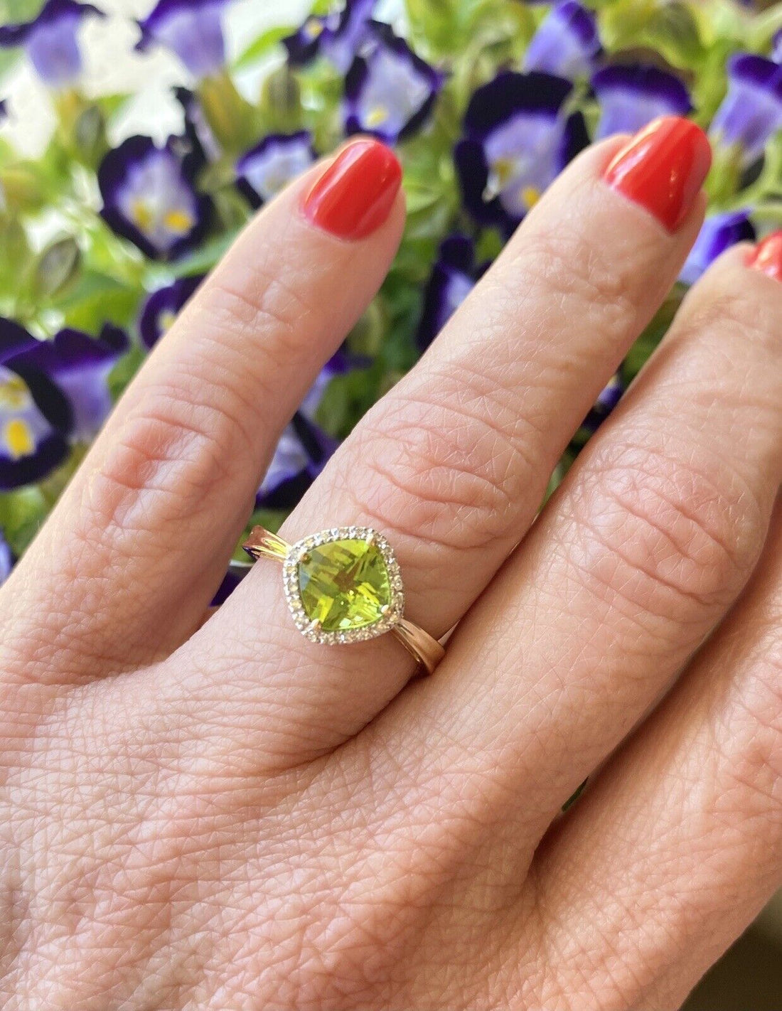 Genuine Peridot & Diamonds Solid 14k Yellow Gold Ring, New, Size 7