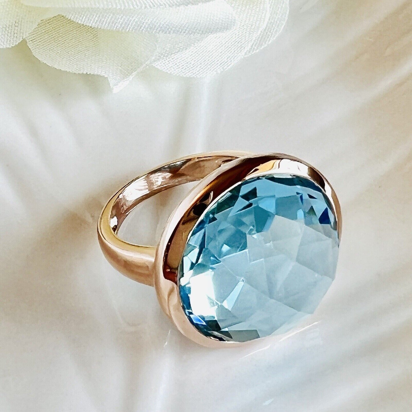 Modern Solid 14k Rose Gold Sky Blue Topaz Dome Ring, New, Size 6