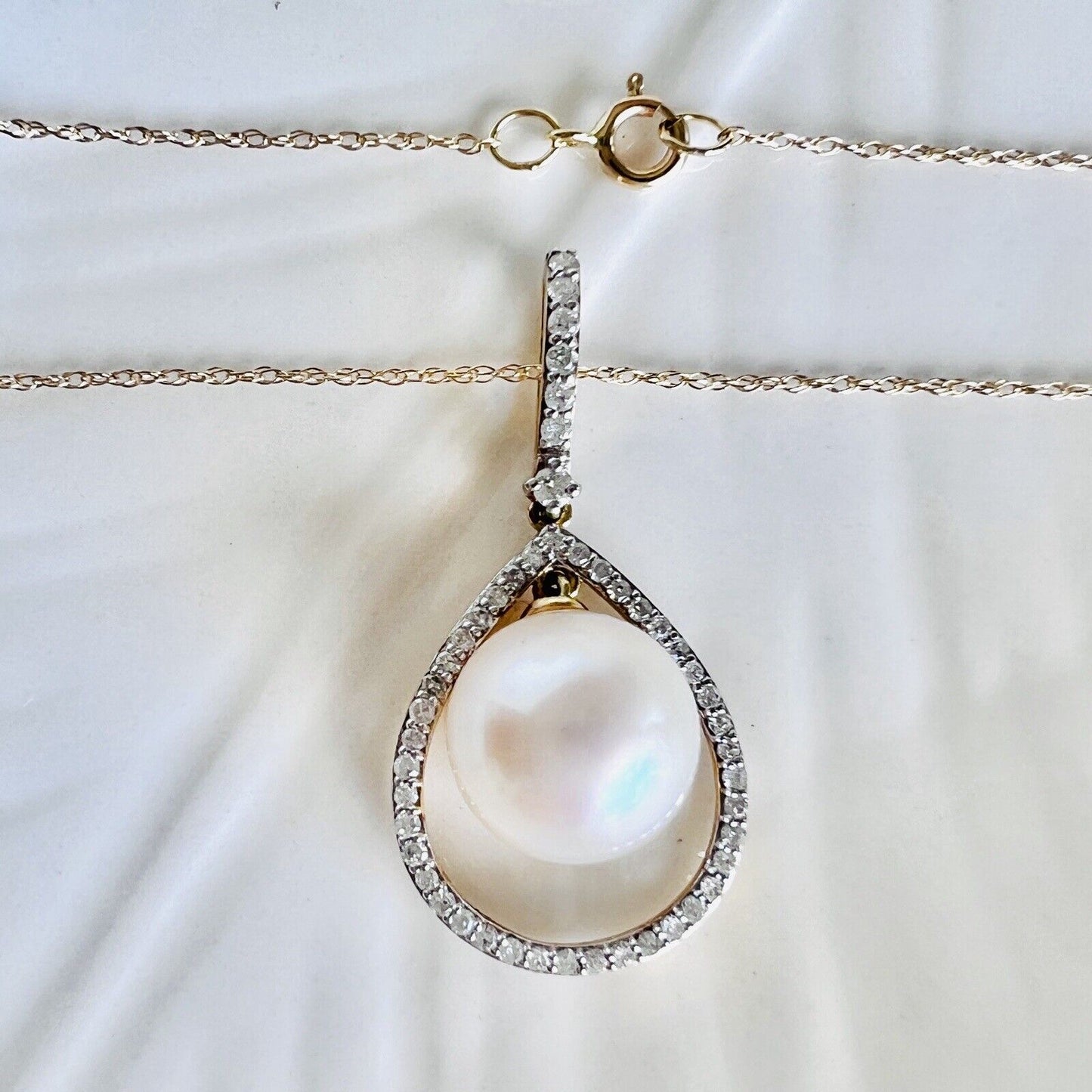 Solid 14k Yellow Gold Genuine Pearl and Diamond Drop Pendant Necklace, New 18”