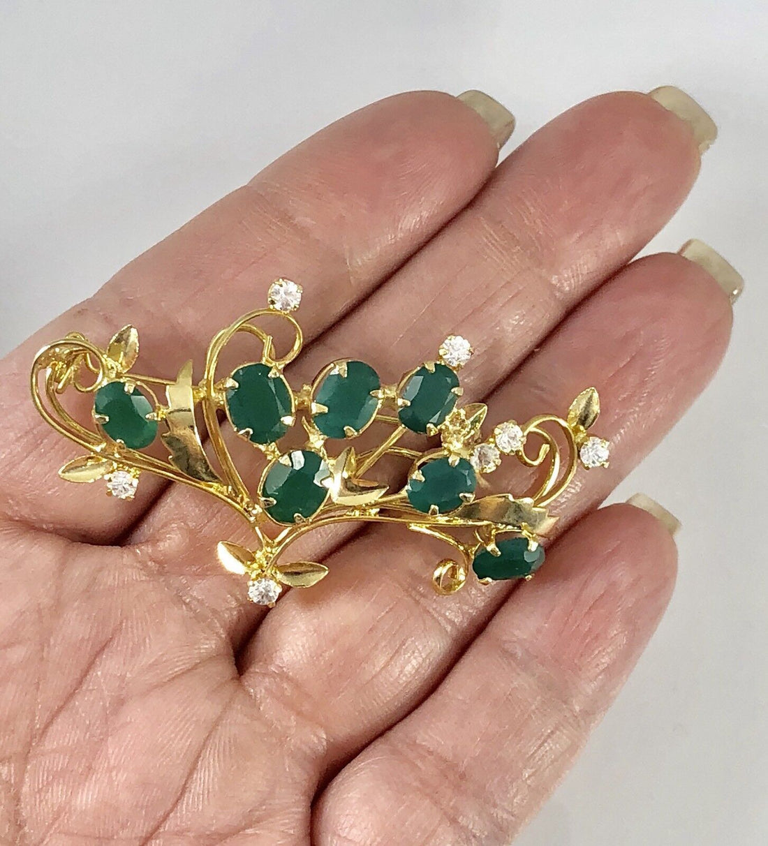 Genuine Green Chalcedony Vine (4.5ctw) Brooch/Pin 22kt HGE, New, Size 2.25"