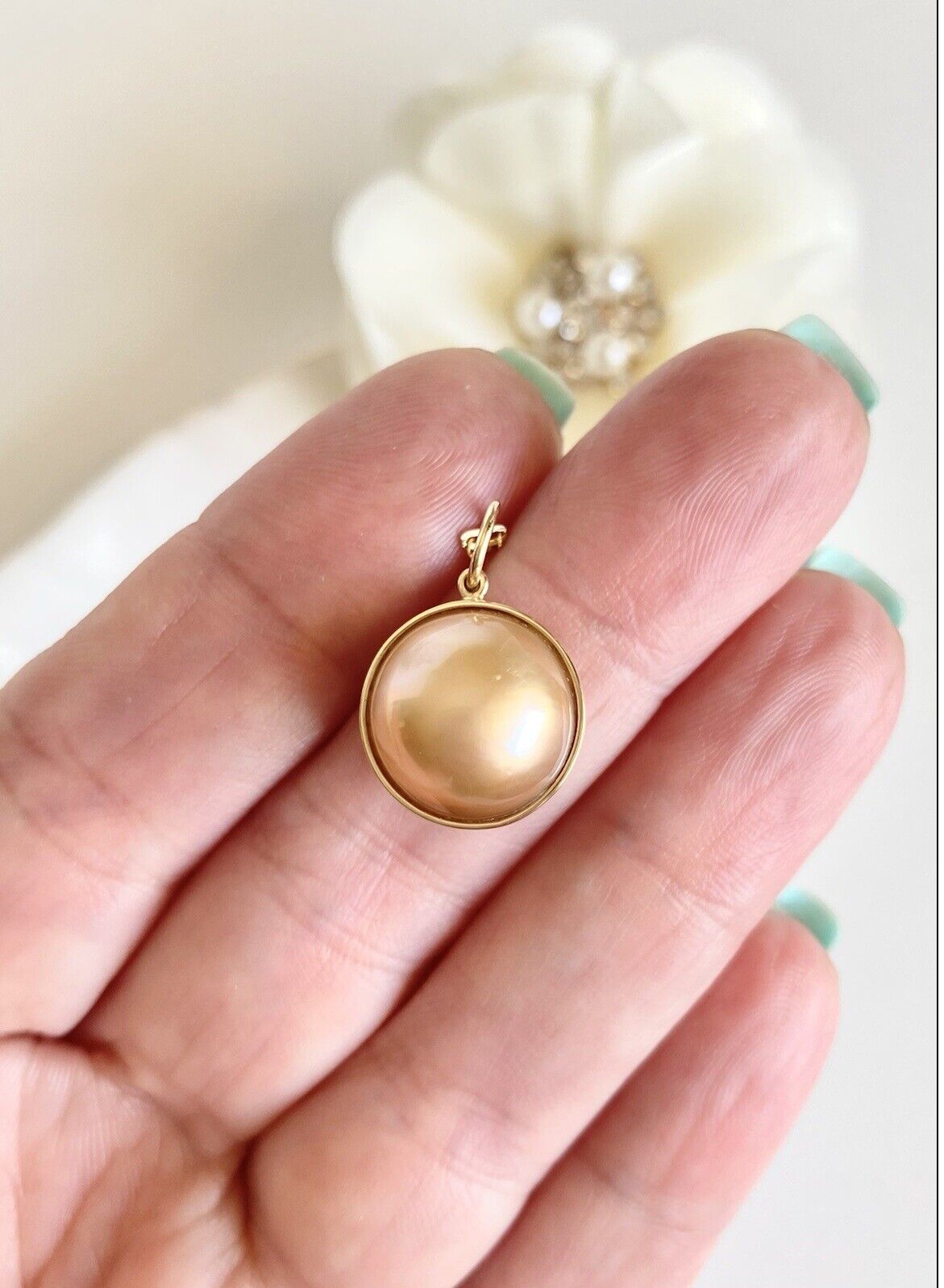 Genuine Gold Mabe Pearl (13mm) Solid 14K Yellow Gold Pendant, New