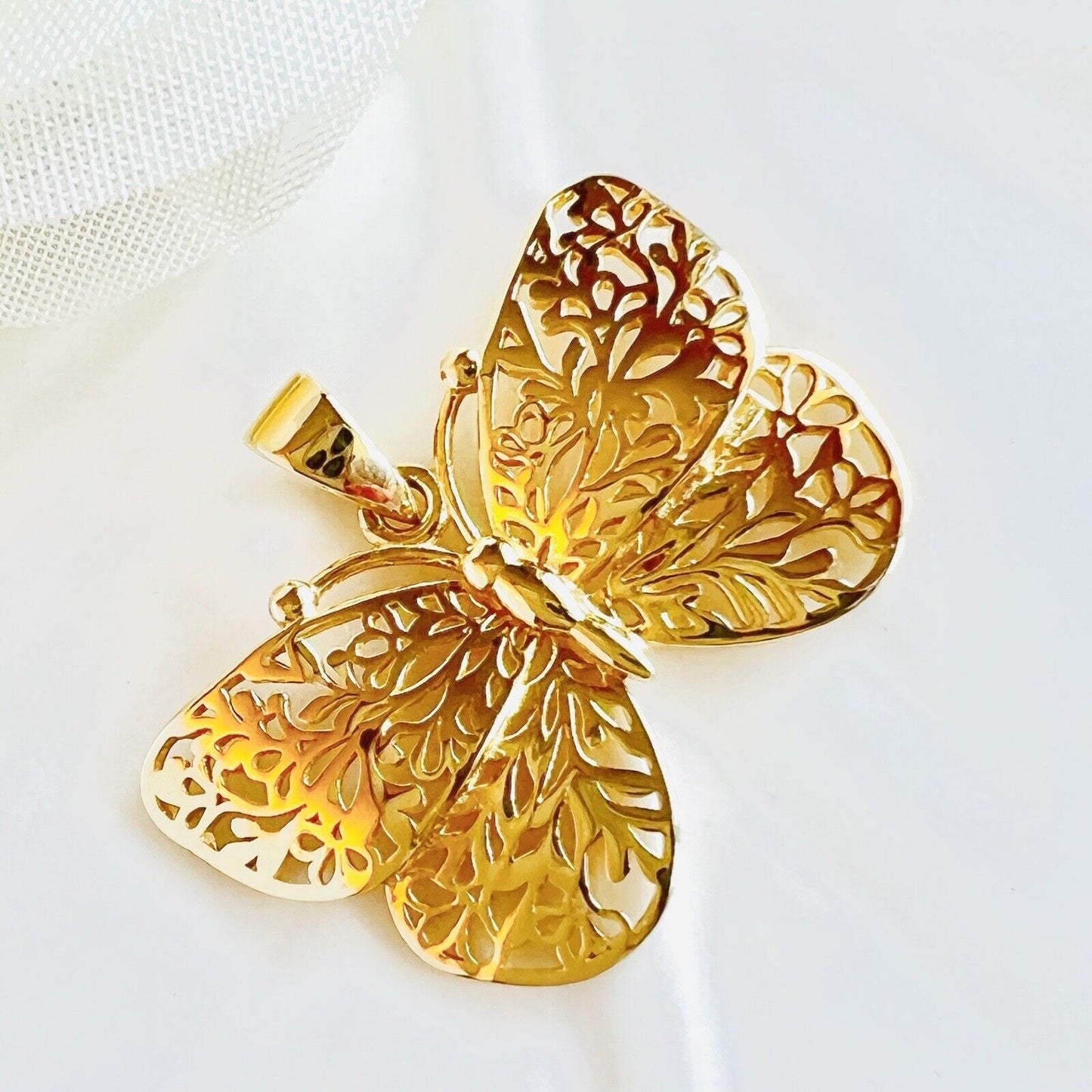 Solid 14k Yellow Gold Filigree Butterfly  Pendant/Charm, New, 0.96"