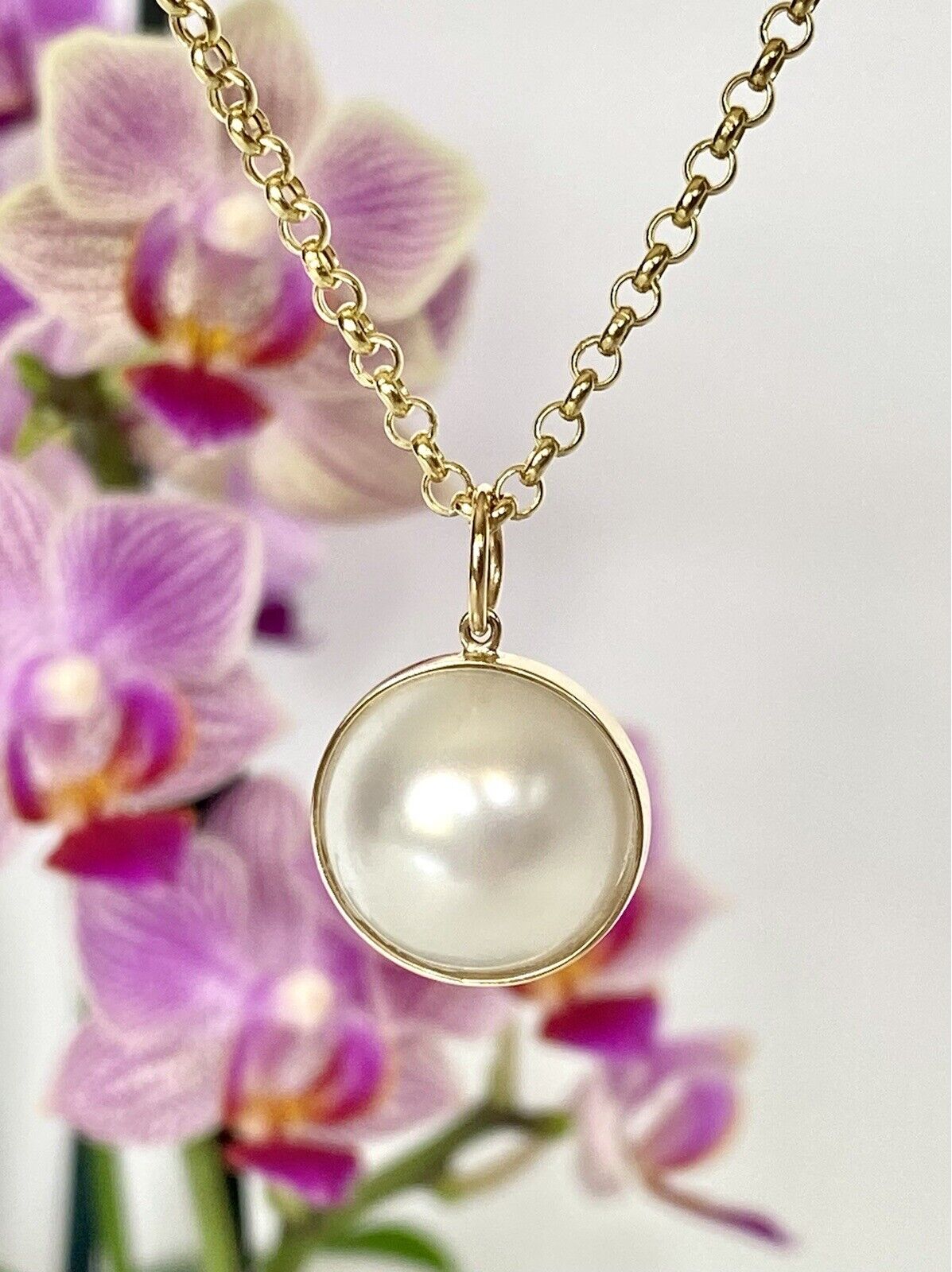 Genuine White Mabe Pearl (13mm) Solid 14K Yellow Gold Pendant, New