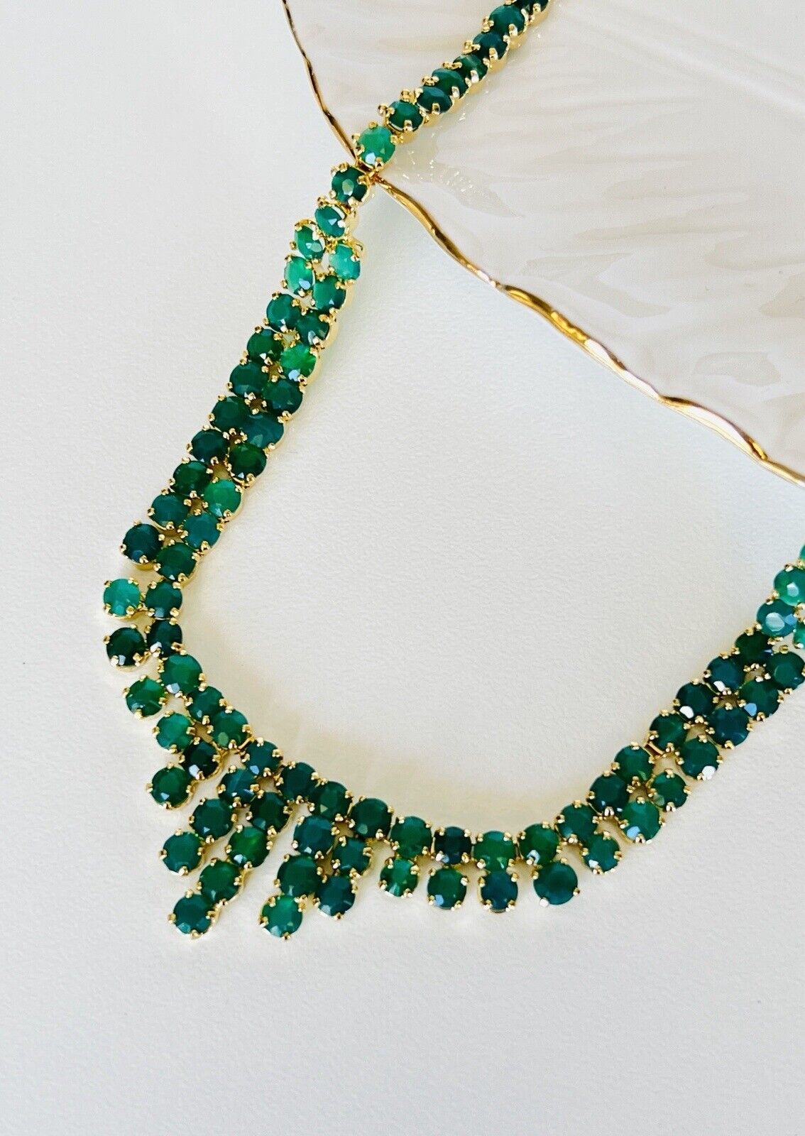 Gorgeous Vintage Genuine Green Onyx (25ctw) "Cleopatra" Necklace, 19" New