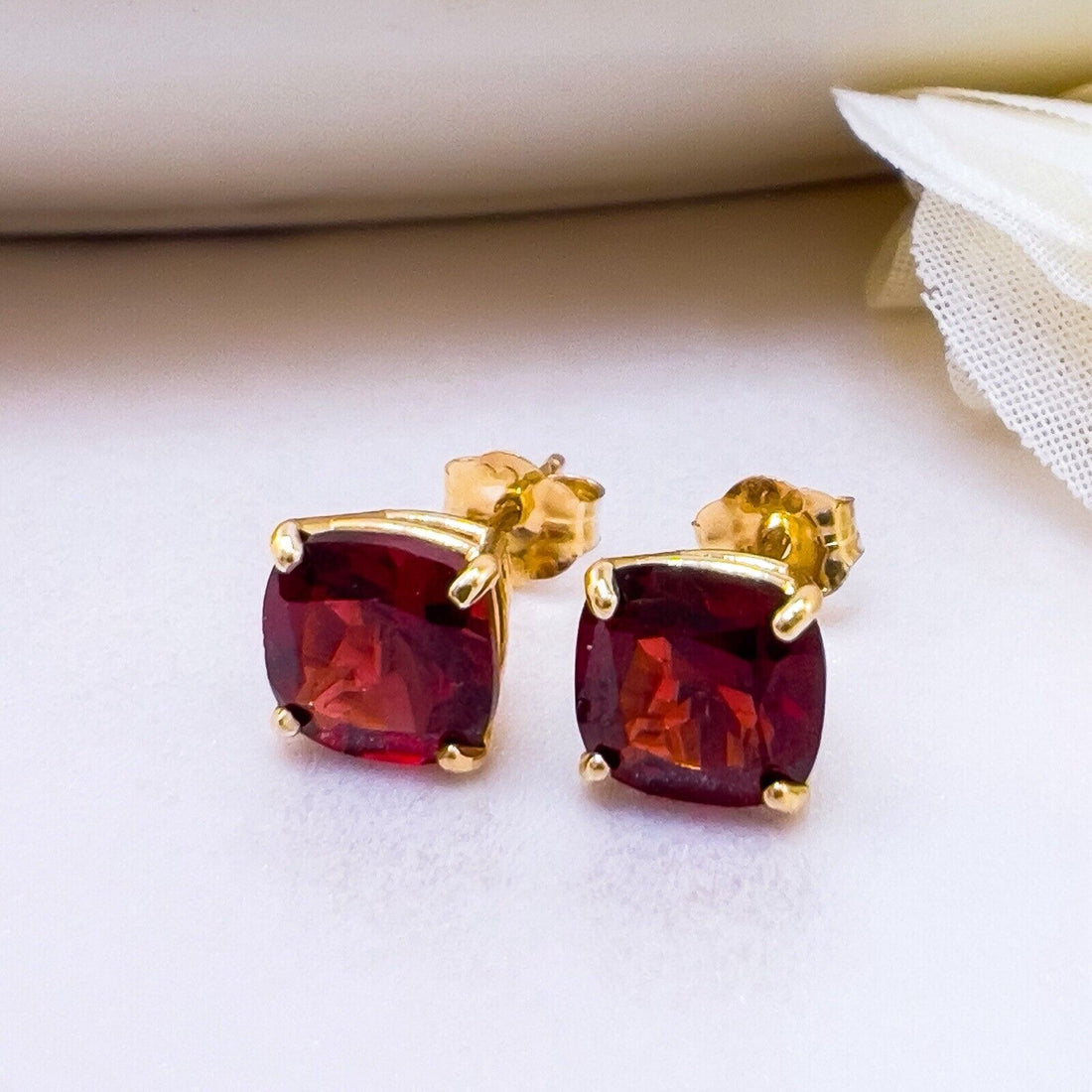 Solid 10k Yellow Gold Genuine Garnet 6mm Stud Earrings, New