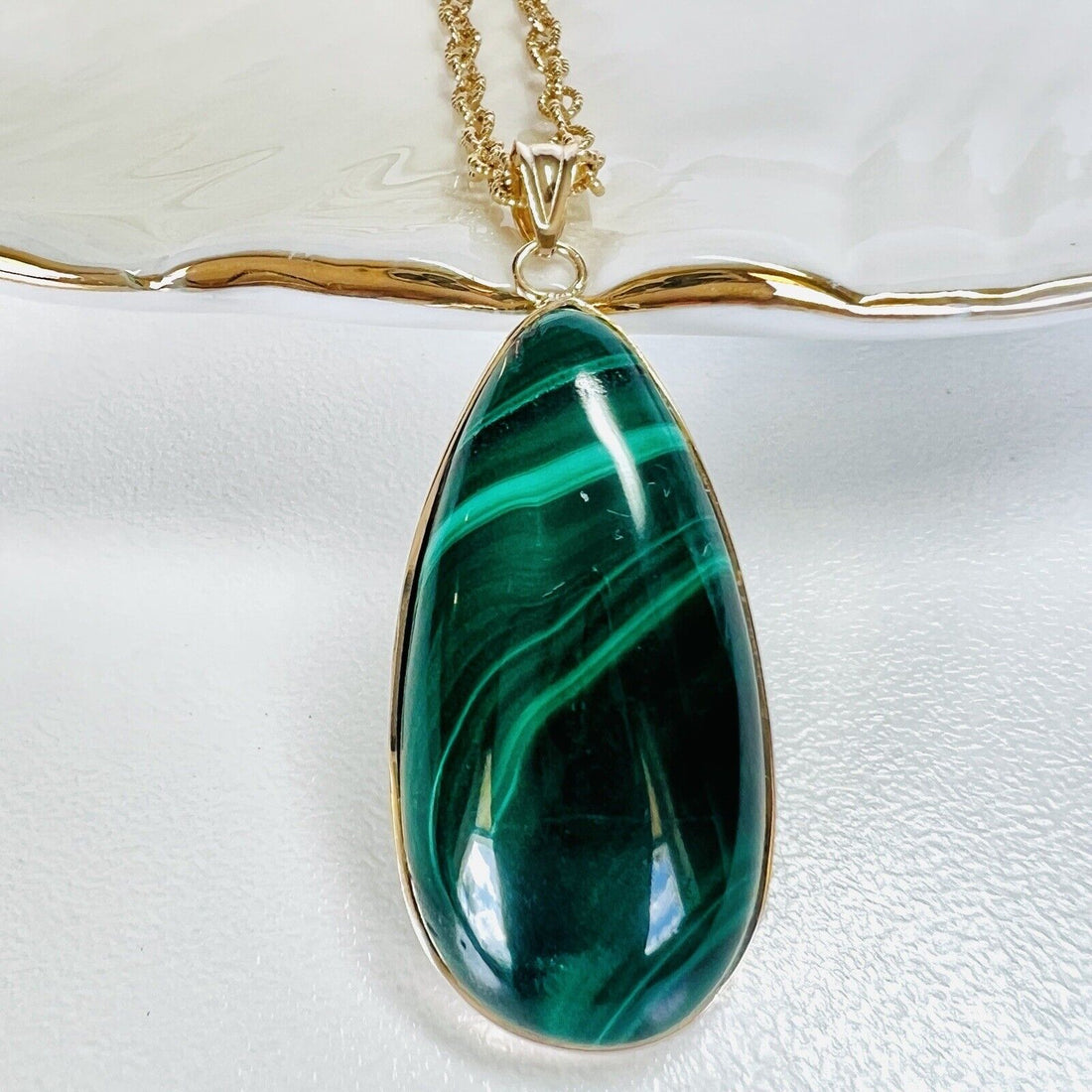 Solid 14k Yellow Gold Genuine Malachite Cabochon (25ct) Drop Pendant, New