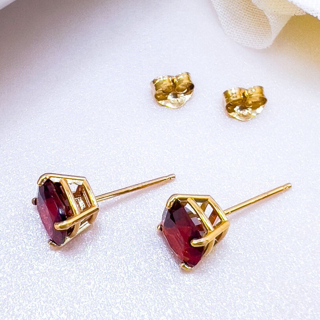 Solid 10k Yellow Gold Genuine Garnet 6mm Stud Earrings, New