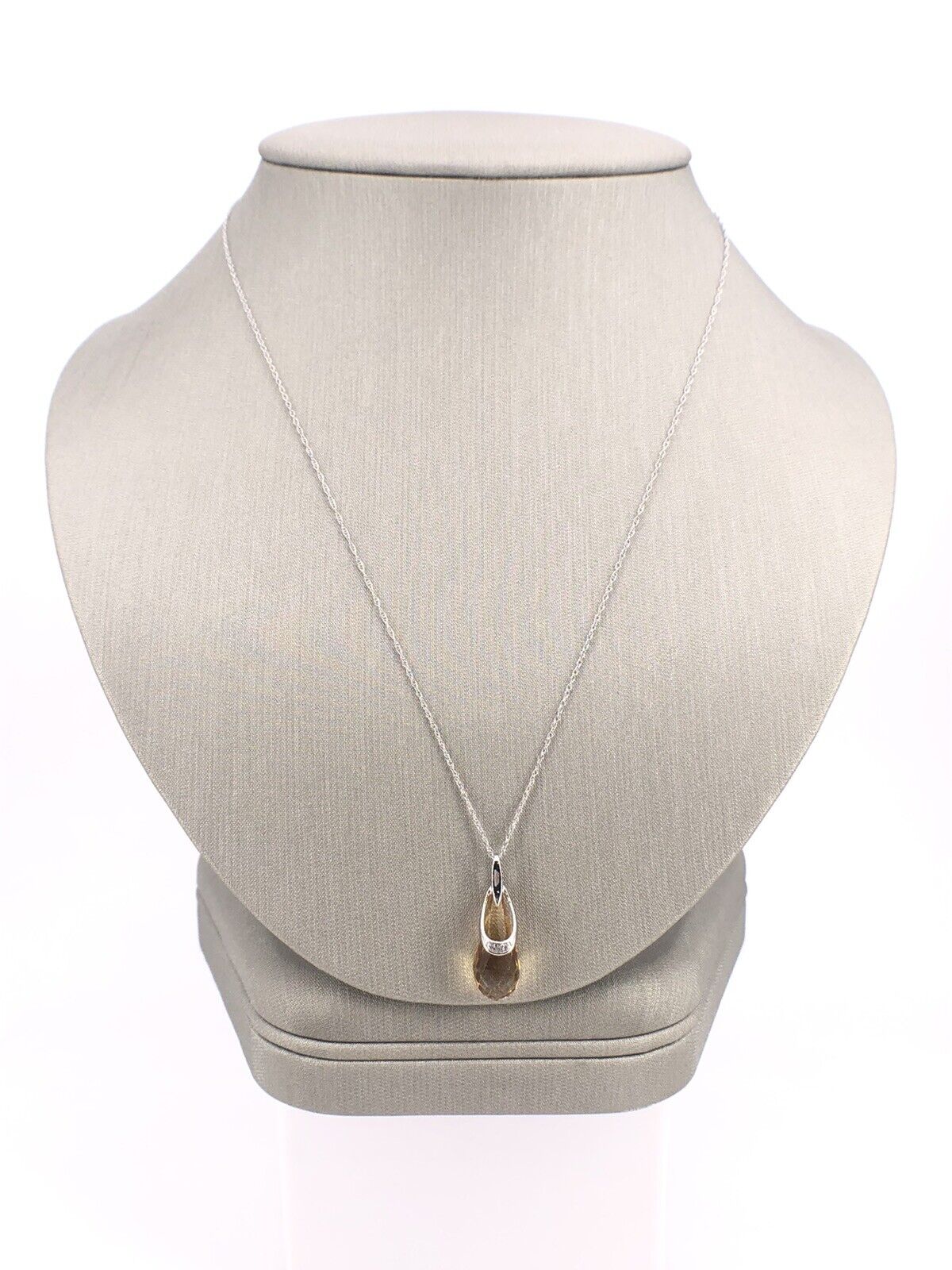 Chic, Solid 14k White Gold, Citrine & Diamond pendant Necklace, New, 18"