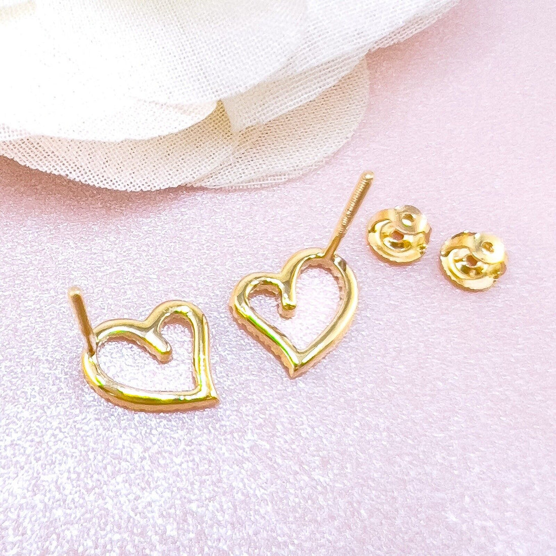 10k Yellow Gold Genuine Diamond Heart-Shaped Screw-Back Stud Earrings, New