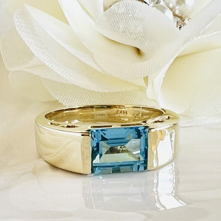 Solid 14k Yellow Gold Swiss Blue Topaz "Tank" Style Ring, Size 6.75