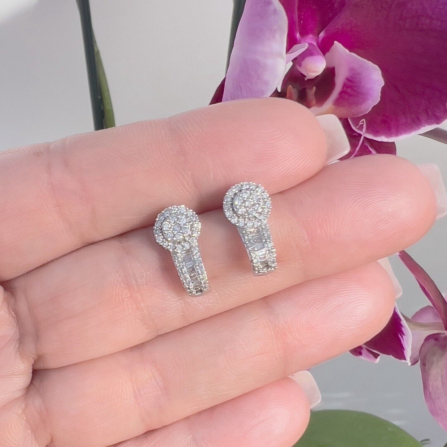 Solid 10k White Gold Genuine Diamond Stud Earrings, New