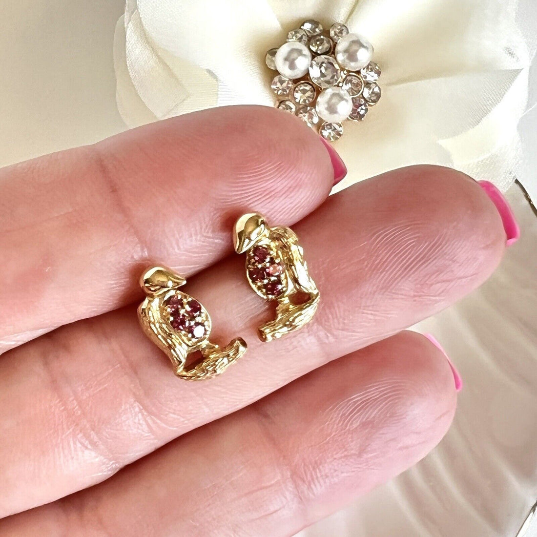 Solid 14k Yellow Gold Genuine Garnet Bird Stud Earrings, New