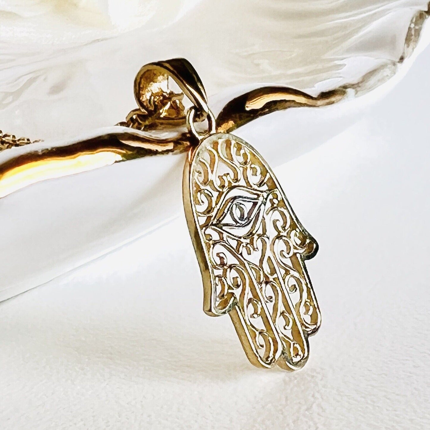 Solid 14k Yellow Gold Filigree Hamsa Hand Pendant/Charm, New