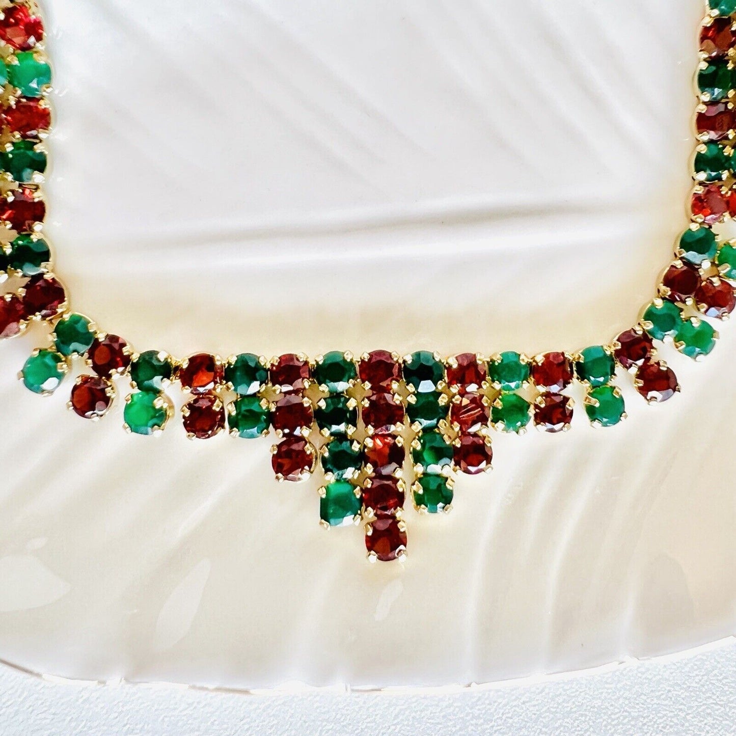 Vintage Genuine Pyrope Garnet & Green Onyx "Cleopatra" Necklace, New 19"