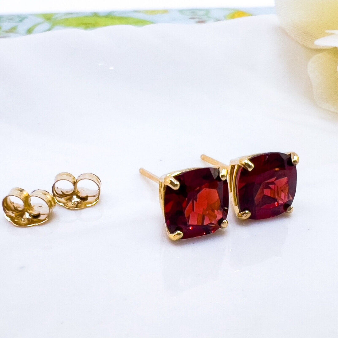 Solid 10k Yellow Gold Genuine Garnet 6mm Stud Earrings, New