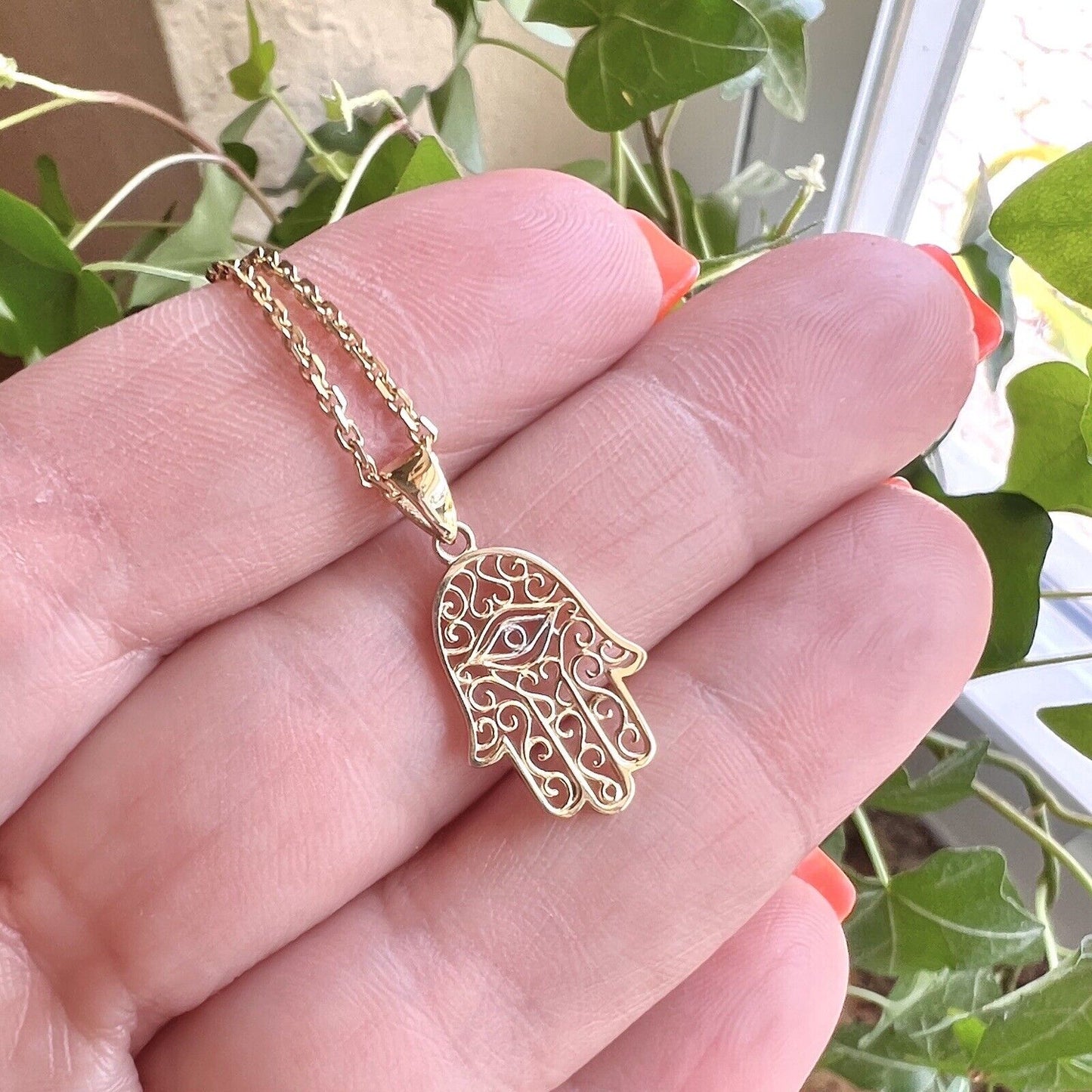 Solid 14k Yellow Gold Filigree Hamsa Hand Pendant/Charm, New