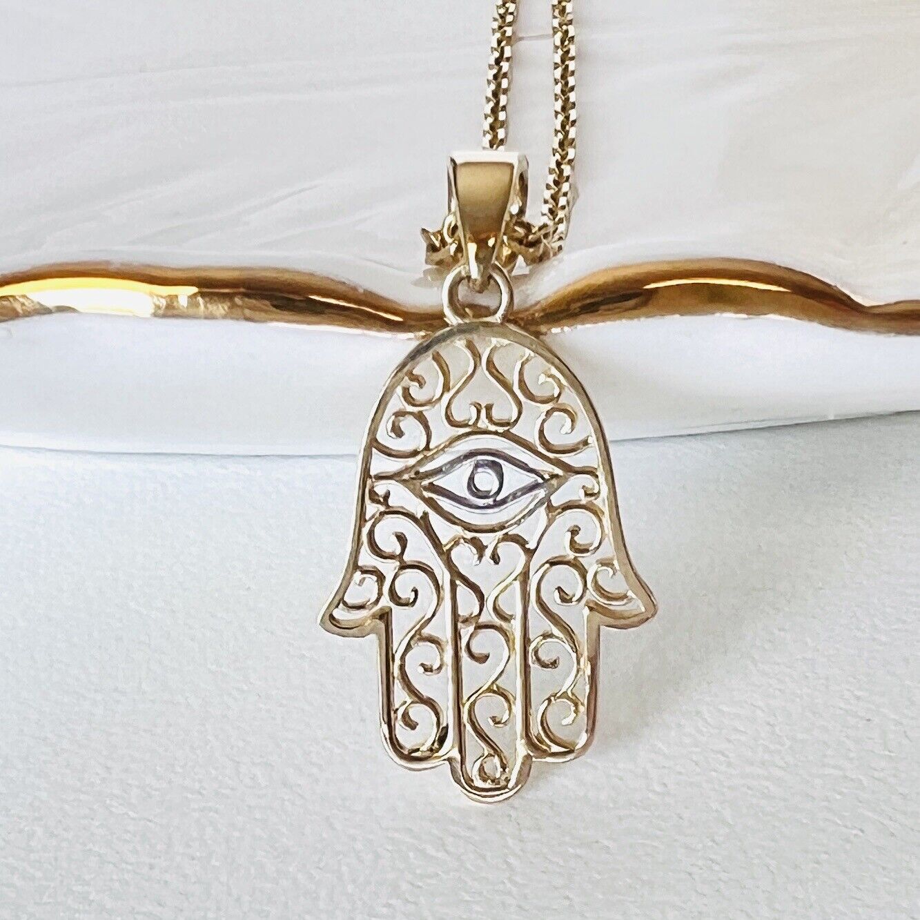 Solid 14k Yellow Gold Filigree Hamsa Hand Pendant/Charm, New