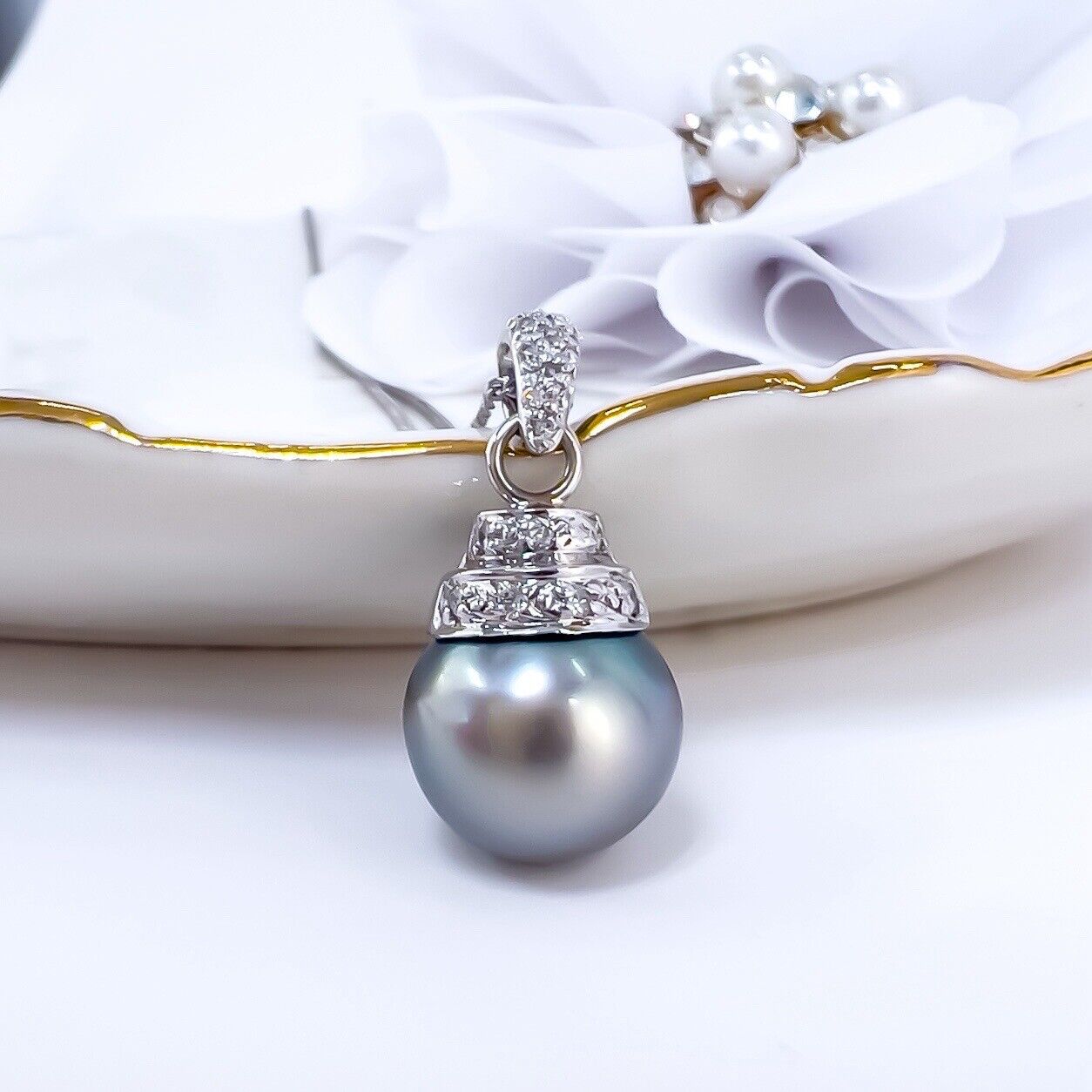 Solid 14k White Gold Genuine Tahitian Pearl (10.6mm) & Diamond Pendant, New