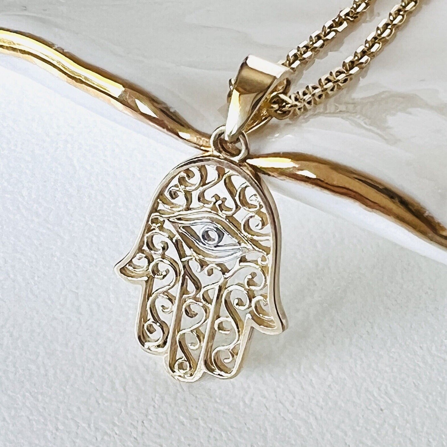 Solid 14k Yellow Gold Filigree Hamsa Hand Pendant/Charm, New