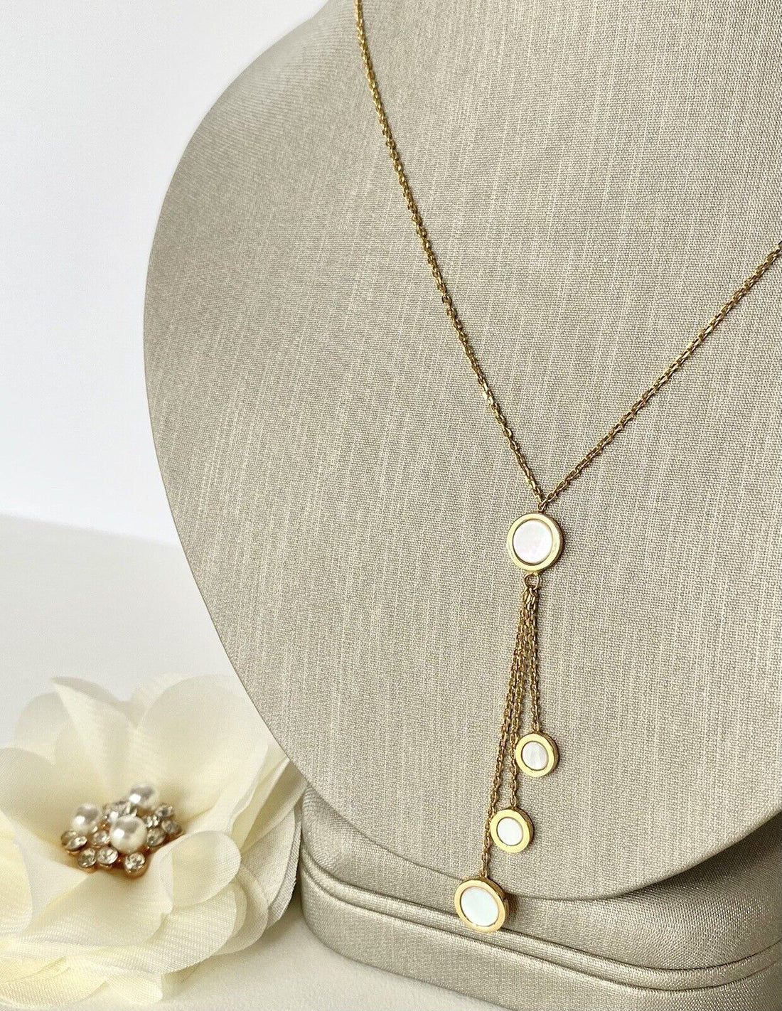 Genuine Mother of Pearl & Solid 14k Yellow Gold Triple Dangle Necklace, New, 18"