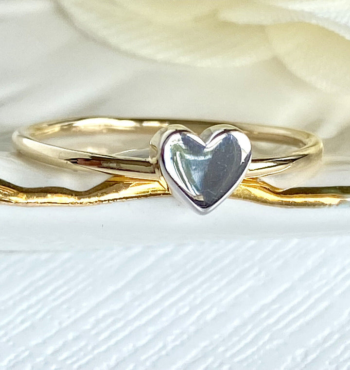 Adorable Solid 14k Yellow Gold Ring w/ White Gold Heart, New, Size 7 3/4