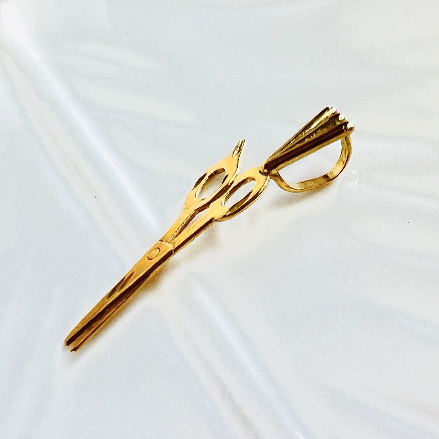 Solid 14k Yellow Gold Scissors Pendant/Charm, New