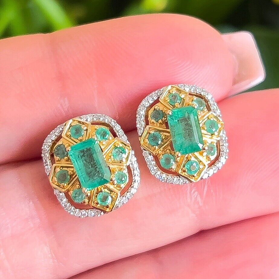 14k Yellow Gold Genuine Emerald & Diamond Stud Earrings, New